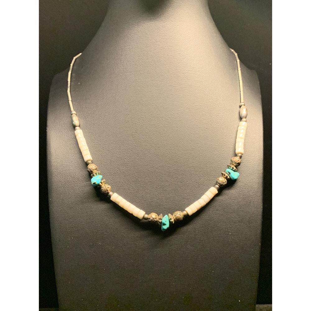 Vintage Southwestern Turquoise White Heishe Shell Silver Tone Necklace 18in